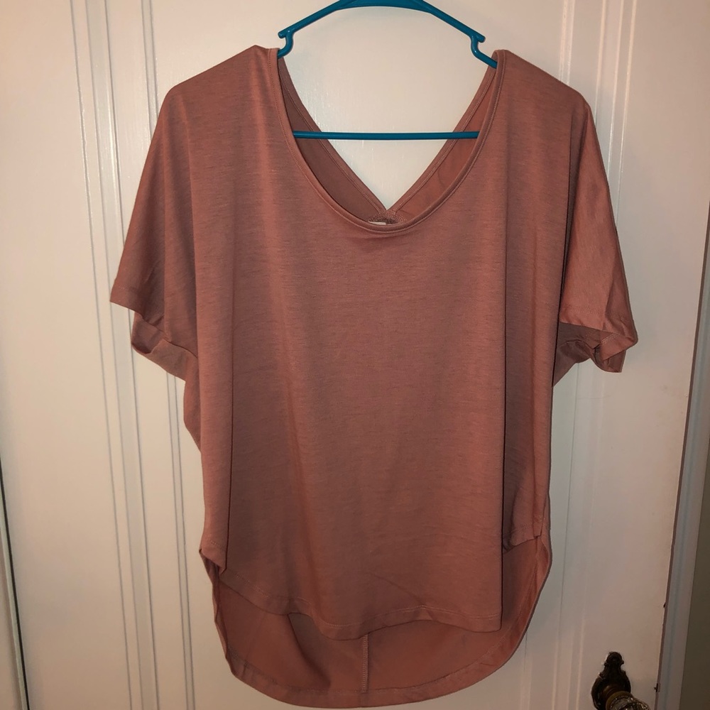 Salmon colored cropped shirt